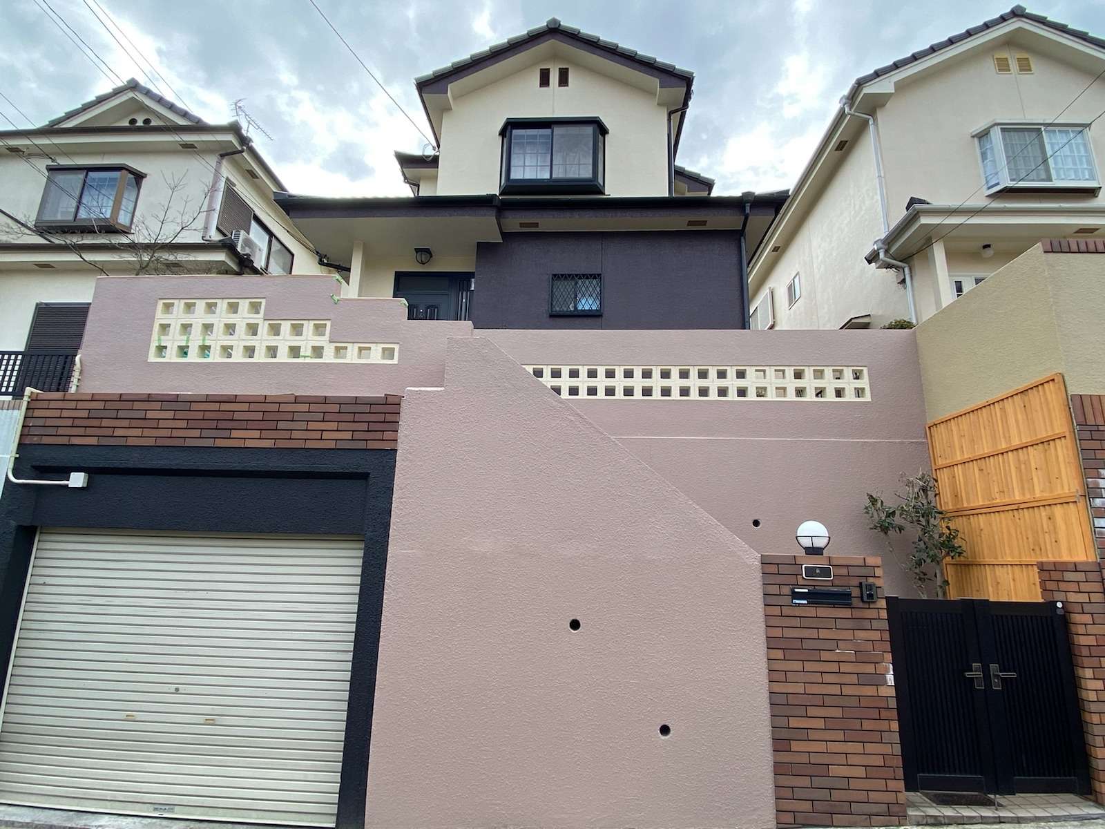 屋根塗装・外壁塗装　ブラウン系　塗替えしました